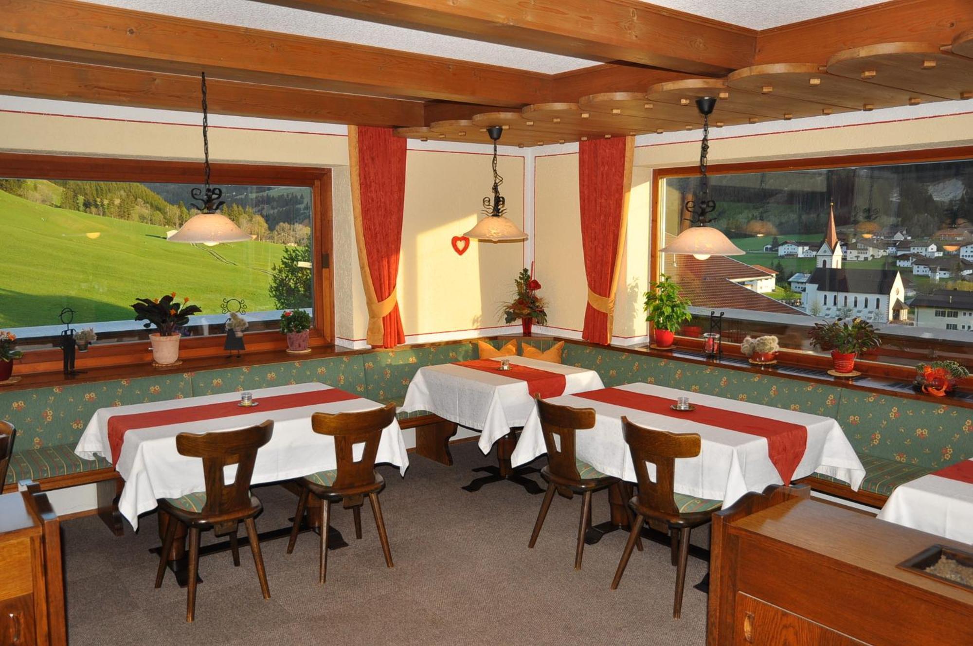 Auf Der Sonnenseite Apartment Schattwald Luaran gambar